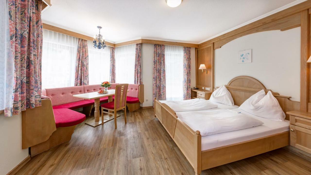 Strass- Aparthotel マイヤーホーフェン エクステリア 写真